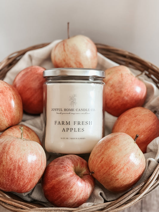 Farm Fresh Apples 16 oz candle